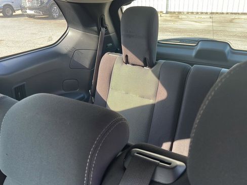 Used 2019 Nissan Pathfinder S image 8