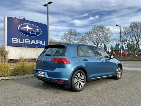 Used 2016 Volkswagen e-Golf SE w/ DC Fast Charging Package image 8