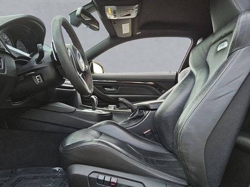 Used 2016 BMW M4 Coupe RWD image 9