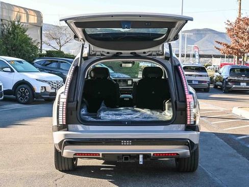 New 2026 Hyundai Ioniq 9 Limited image 9