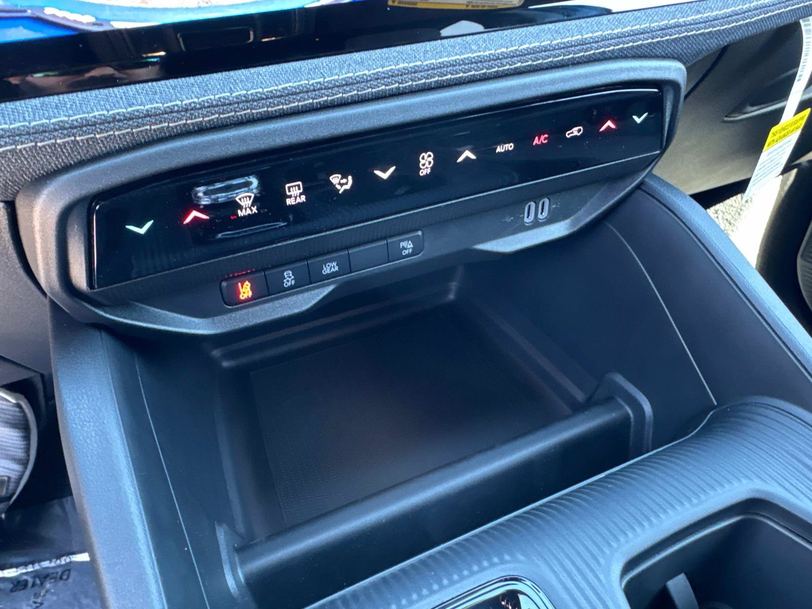 New 2026 Jeep Cherokee Laredo AWD/4WD image 22