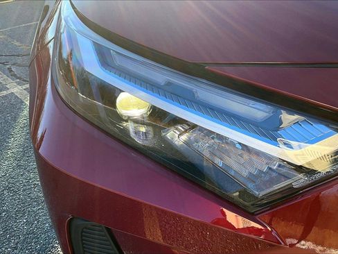 Used 2025 Toyota RAV4 LE image 32