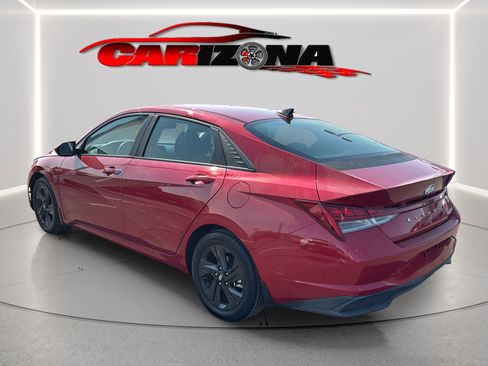 Used 2022 Hyundai Elantra Blue FWD image 9