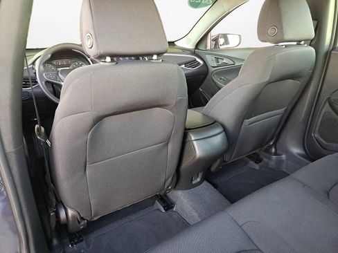 Used 2025 Chevrolet Malibu LS FWD image 13