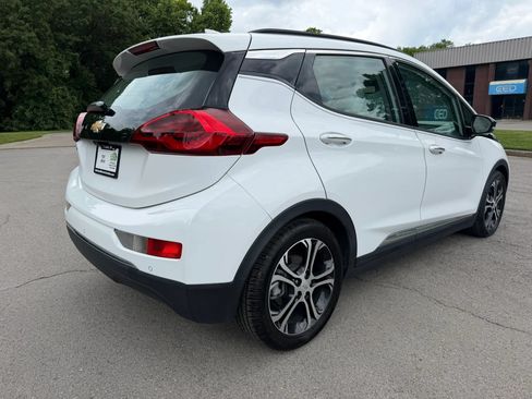 Used 2018 Chevrolet Bolt Premier w/ Driver Confidence II Package FWD image 5
