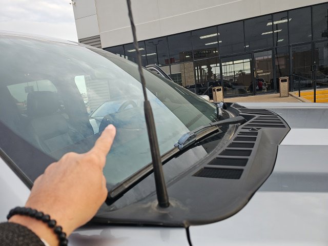 Used 2023 Ford F150 Lariat AWD/4WD image 9