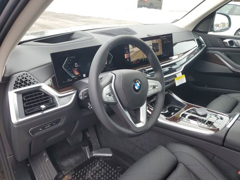New 2026 BMW X7 xDrive40i w/ Premium Package image 10