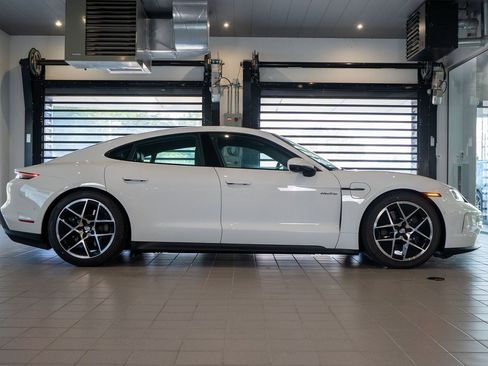 New 2025 Porsche Taycan image 7