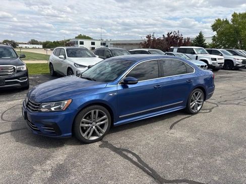 Used 2017 Volkswagen Passat 1.8T R-Line FWD image 2