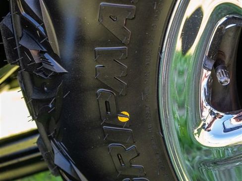 Used 2018 RAM 2500 Tradesman w/ Chrome Appearance Group image 10