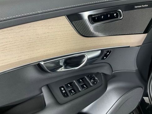 New 2026 Volvo XC90 B6 Plus w/ Protection Package Premier image 27