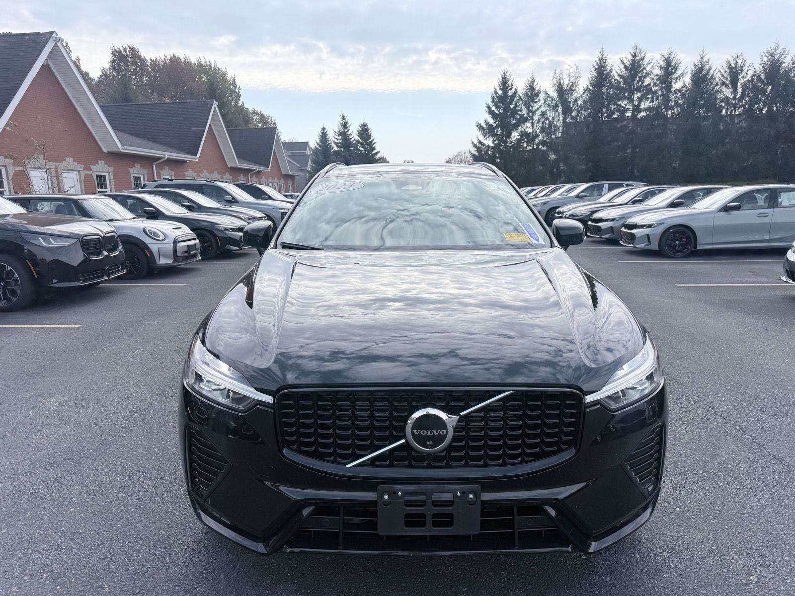 Used 2023 Volvo XC60 B6 Ultimate w/ Climate Package AWD/4WD image 2