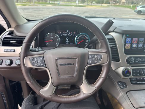 Used 2017 GMC Yukon Denali w/ Open Road Package image 27