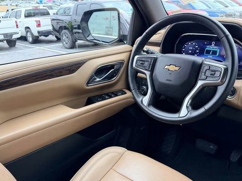 Used 2024 Chevrolet Suburban Premier RWD image 10