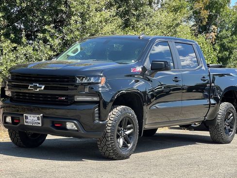Used 2021 Chevrolet Silverado 1500 LT Trail Boss w/ Convenience Package II AWD/4WD image 8