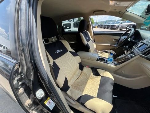 Used 2010 Toyota Venza FWD image 39