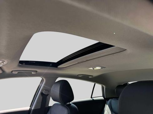 Used 2019 Hyundai Ioniq Limited FWD image 18