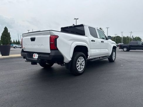 Used 2024 Toyota Tacoma SR AWD/4WD image 7