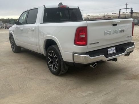 New 2026 RAM 1500 Laramie AWD/4WD image 9