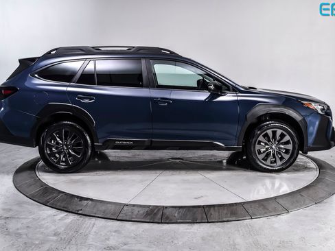 Used 2025 Subaru Outback Onyx Edition image 7