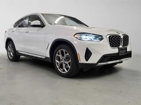 Used 2025 BMW X4 xDrive30i AWD/4WD image 7