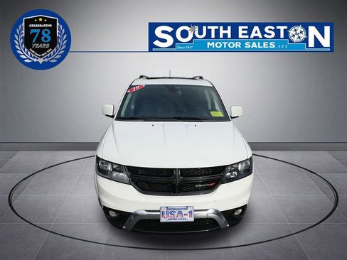 Used 2019 Dodge Journey Crossroad w/ Nav & Sun Group image 3
