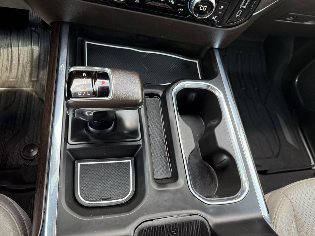 Used 2022 GMC Sierra 1500 SLT w/ SLT Premium Package AWD/4WD image 35