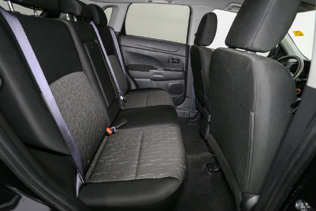Used 2025 Mitsubishi Outlander Sport ES AWD/4WD image 18