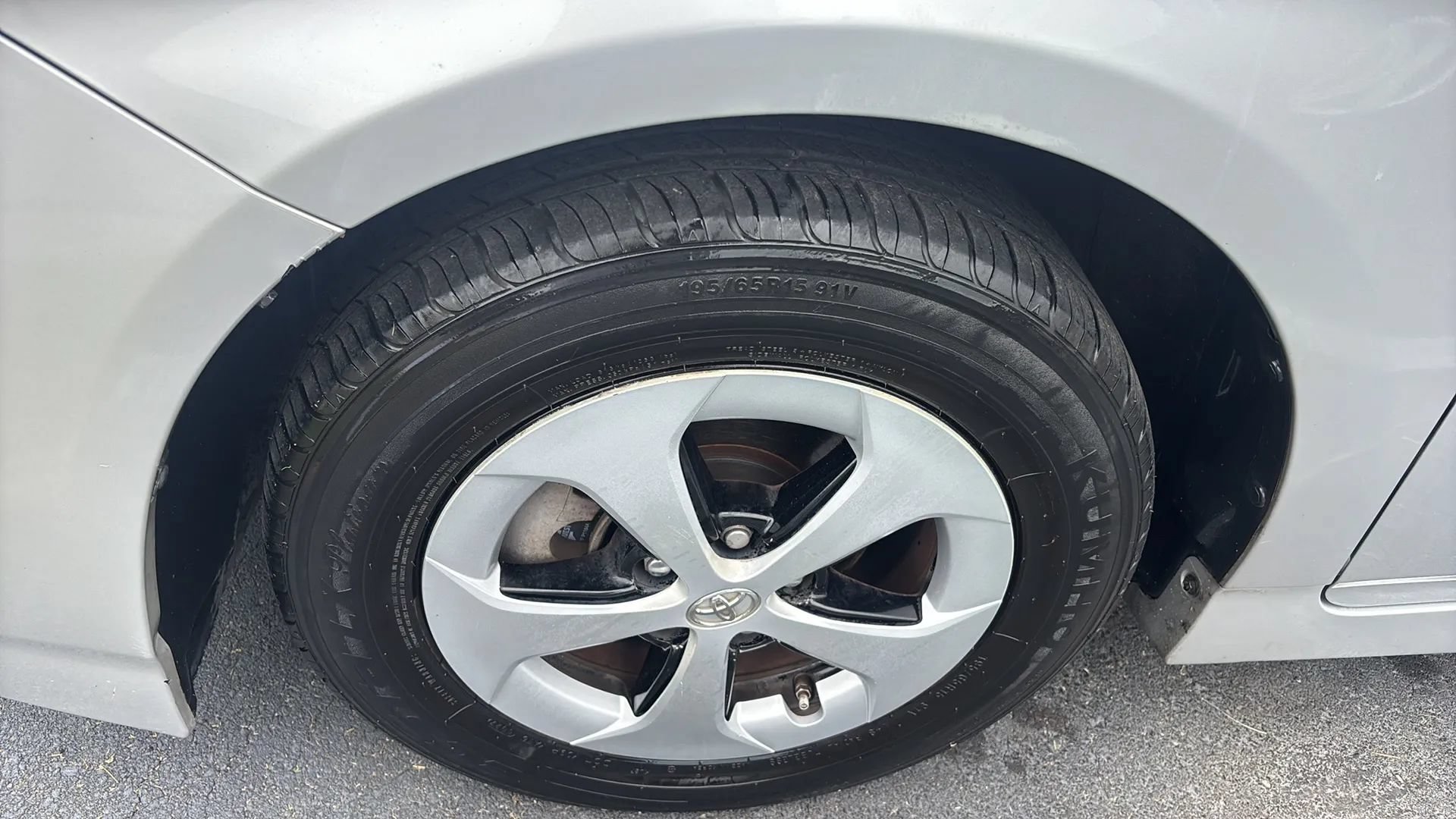 Used 2013 Toyota Prius Three FWD image 32