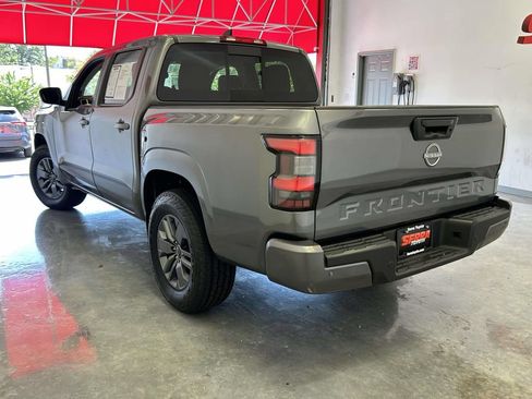 Used 2026 Nissan Frontier SV RWD image 5