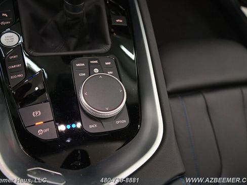 Used 2025 BMW Z4 M40i w/ Premium Package image 31