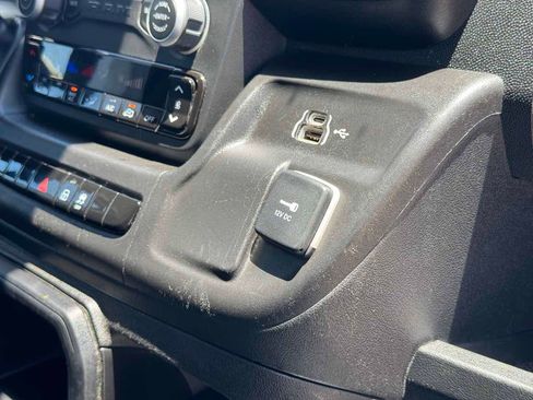 Used 2023 RAM ProMaster 2500 FWD image 15