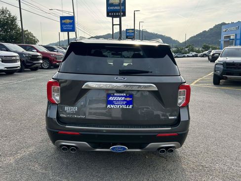 Used 2020 Ford Explorer Platinum w/ Premium Technology Package AWD/4WD image 6