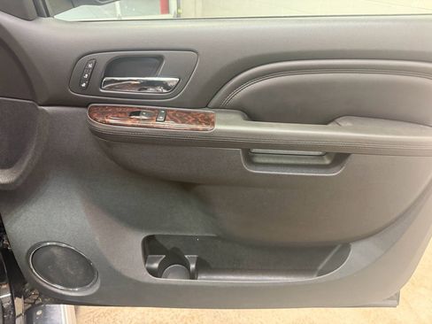 Used 2014 GMC Sierra 2500 Denali w/ Suspension Package, Off-Road image 20