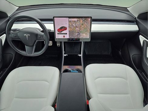 Used 2018 Tesla Model 3 Long Range image 16