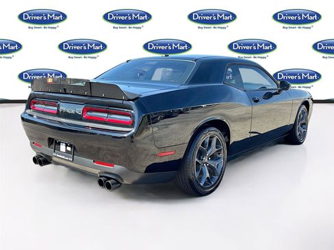 Used 2020 Dodge Challenger SXT w/ Blacktop Package image 7