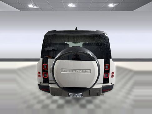 Used 2026 Land Rover Defender 130 S image 9