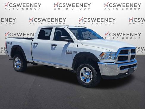 Used 2018 RAM 2500 Tradesman w/ Chrome Appearance Group AWD/4WD image 7