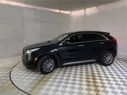 Used 2023 Cadillac XT4 Premium Luxury w/ Cold Weather Package image 7