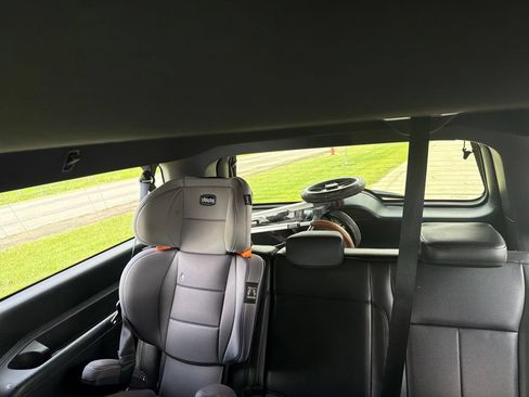 Used 2019 Ford Expedition Max XLT w/ Equipment Group 201A AWD/4WD image 10