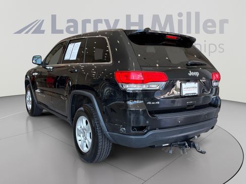 Used 2017 Jeep Grand Cherokee Laredo AWD/4WD image 3