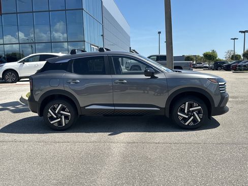 New 2026 Nissan Kicks SV FWD image 5