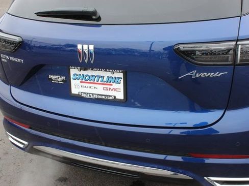 New 2025 Buick Envision Avenir image 17