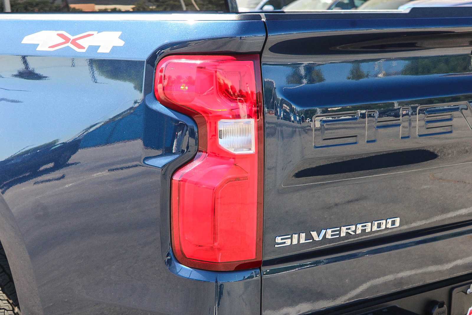 Used 2022 Chevrolet Silverado 1500 RST AWD/4WD image 7
