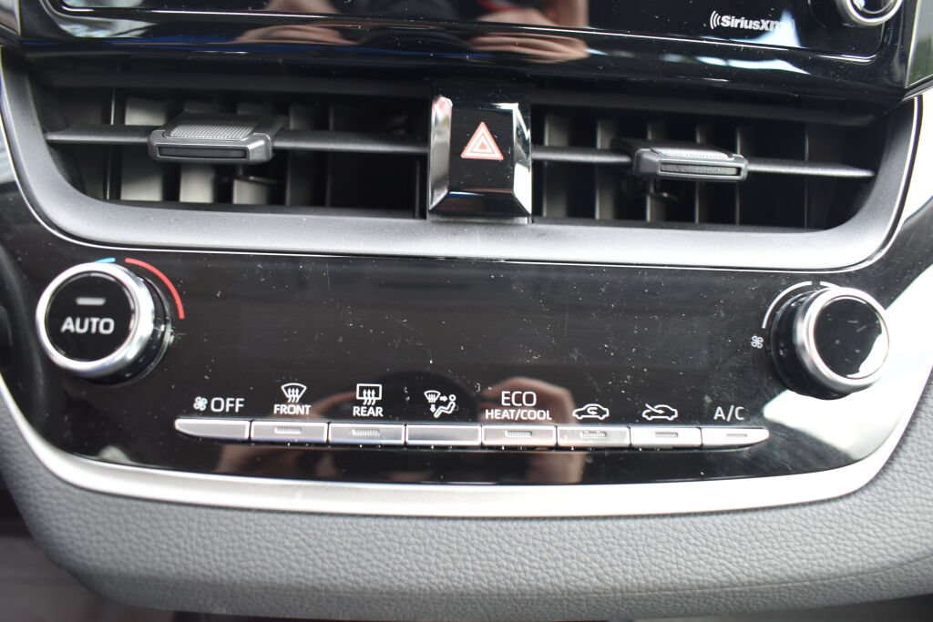 Certified 2022 Toyota Corolla LE FWD image 12