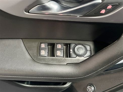 Used 2022 Chevrolet Blazer LT image 18