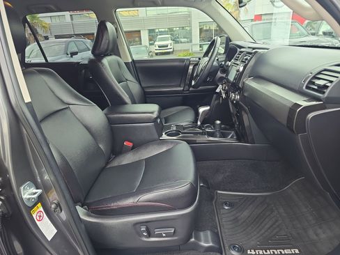 Used 2016 Toyota 4Runner TRD Pro image 32