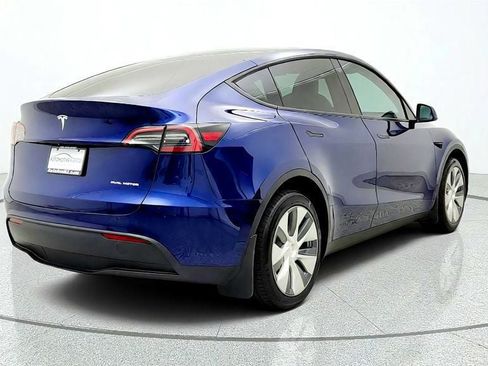 Used 2023 Tesla Model Y Long Range AWD/4WD image 5