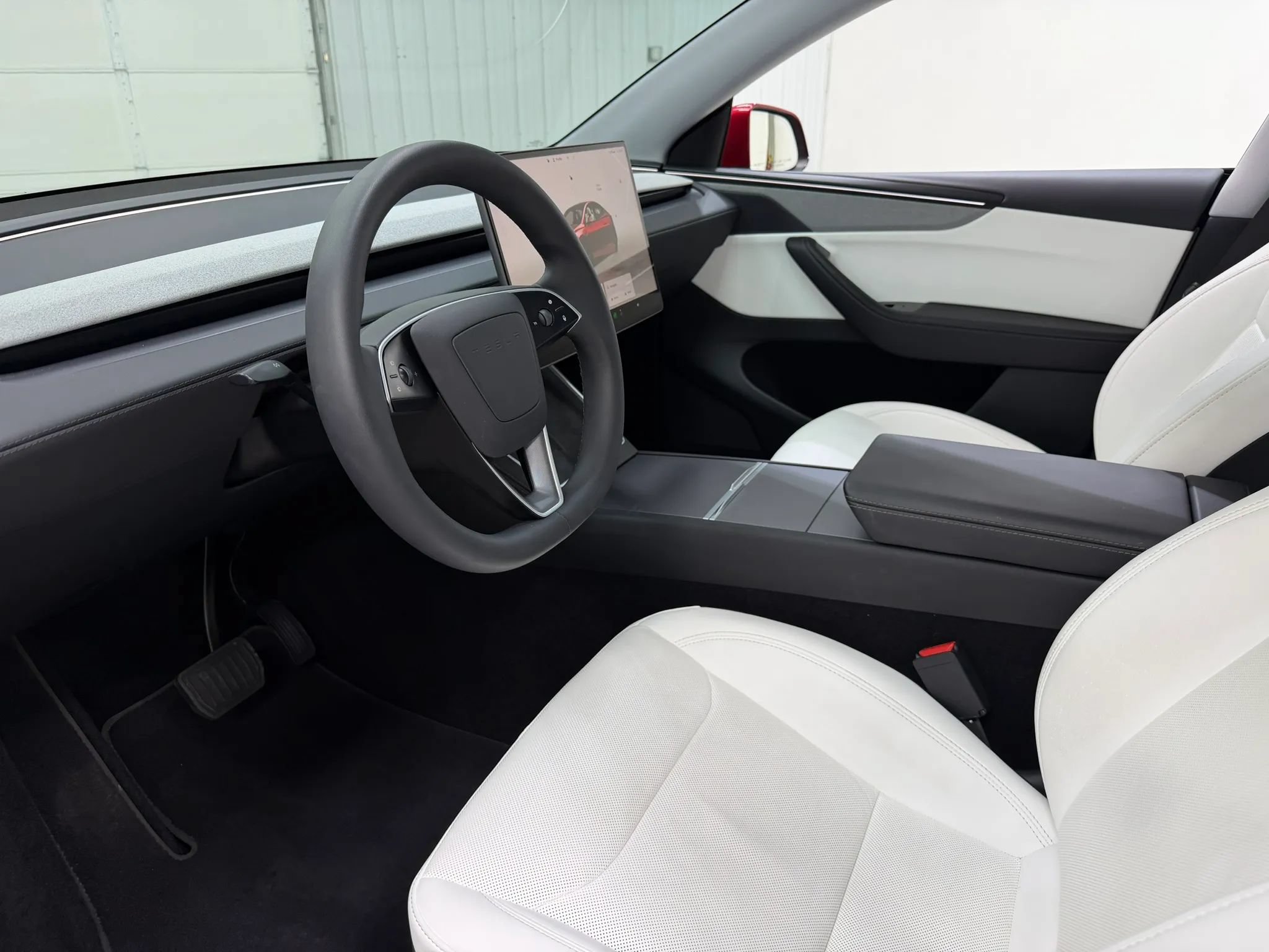 Used 2026 Tesla Model Y AWD image 12