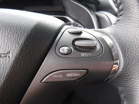 Used 2023 Nissan Murano SV image 31